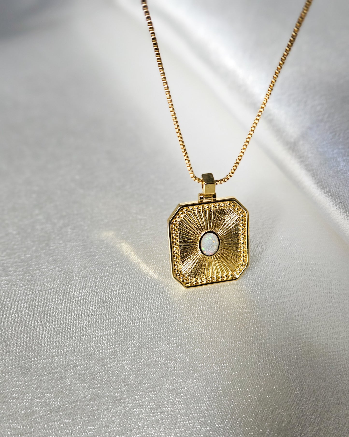 Celeste Pendant Necklace