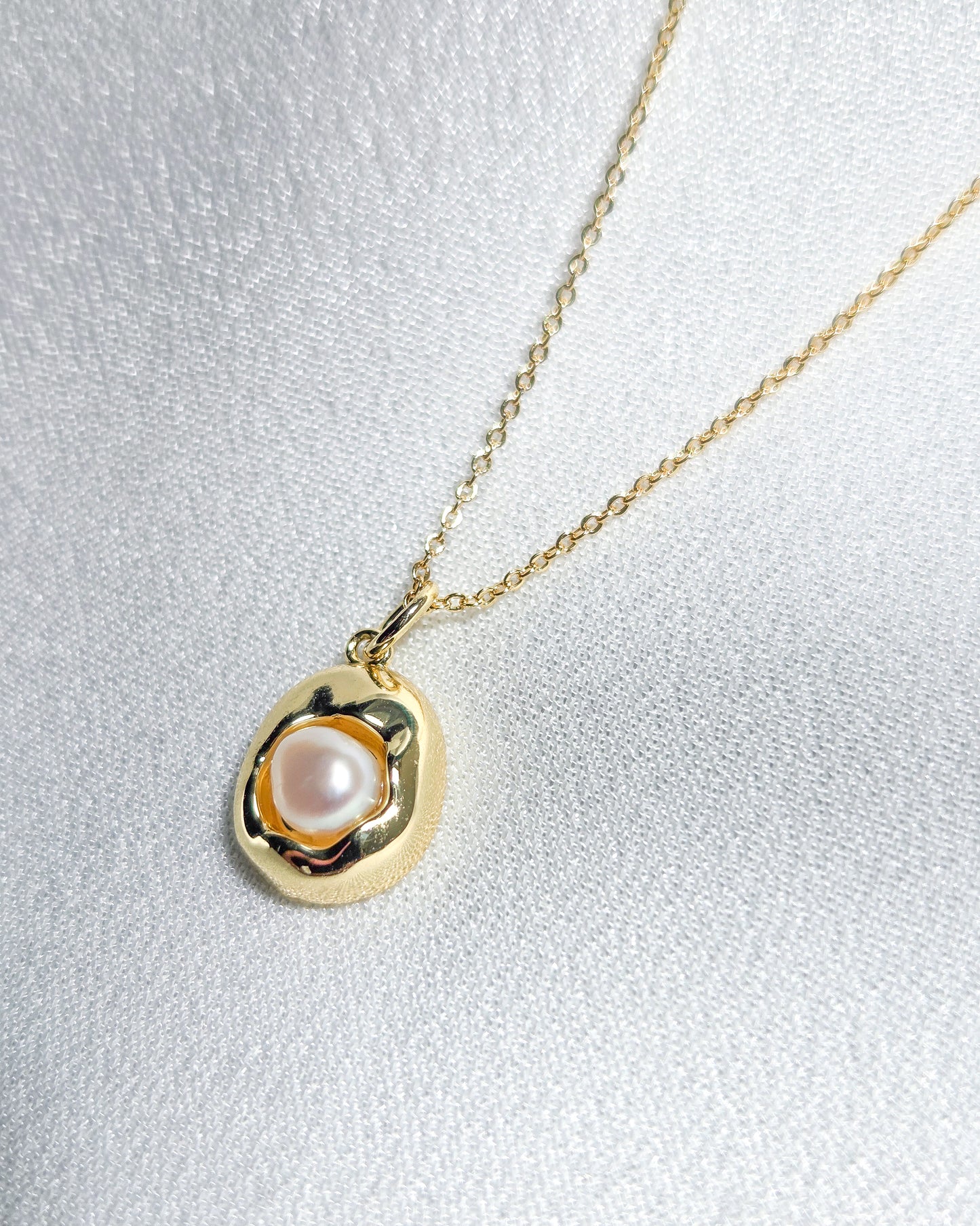 The Shoreline Necklace