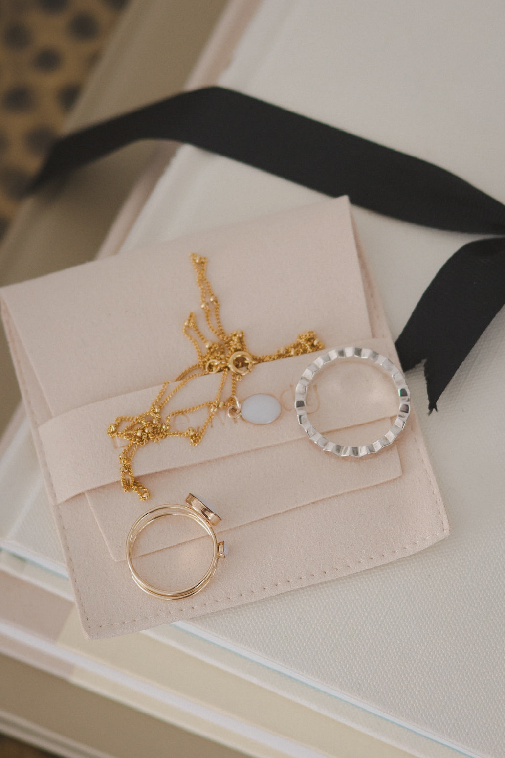Milk Oval Necklace in 14K Gold Filled