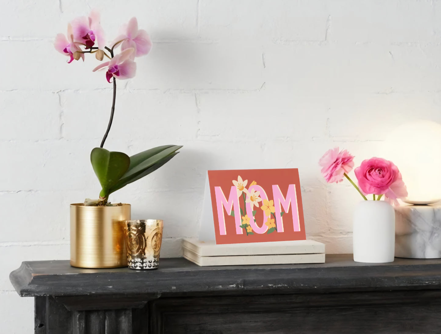'Mom' Mother's Day Greeting Card