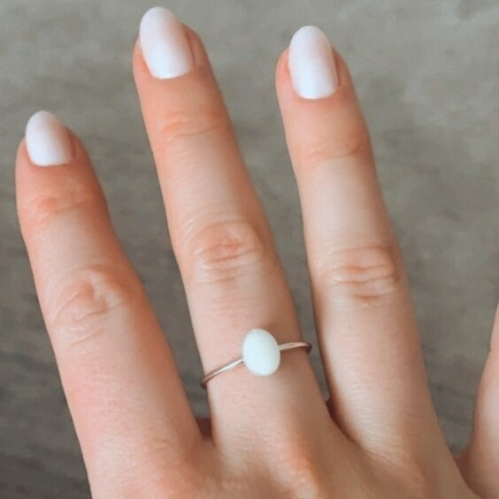 Milk Oval Ring in 925 Sterling Silver