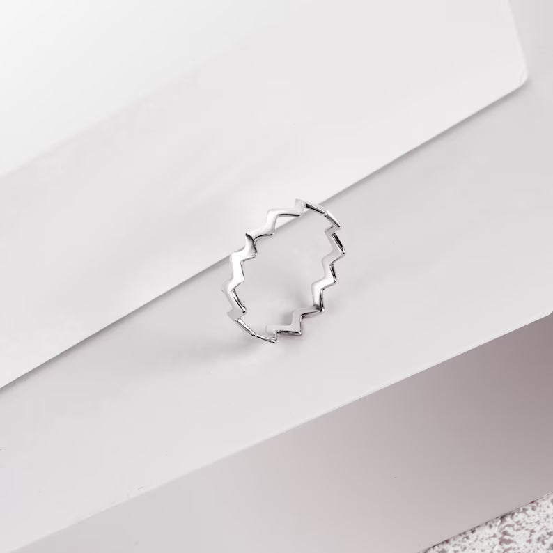 Zig-Zag Ring in 925 Sterling Silver